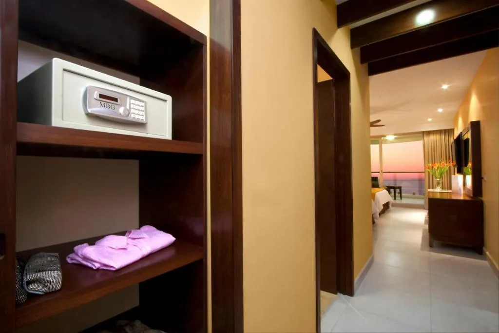 Sunset Plaza Beach Resort Puerto Vallarta All Inclusive 5*,