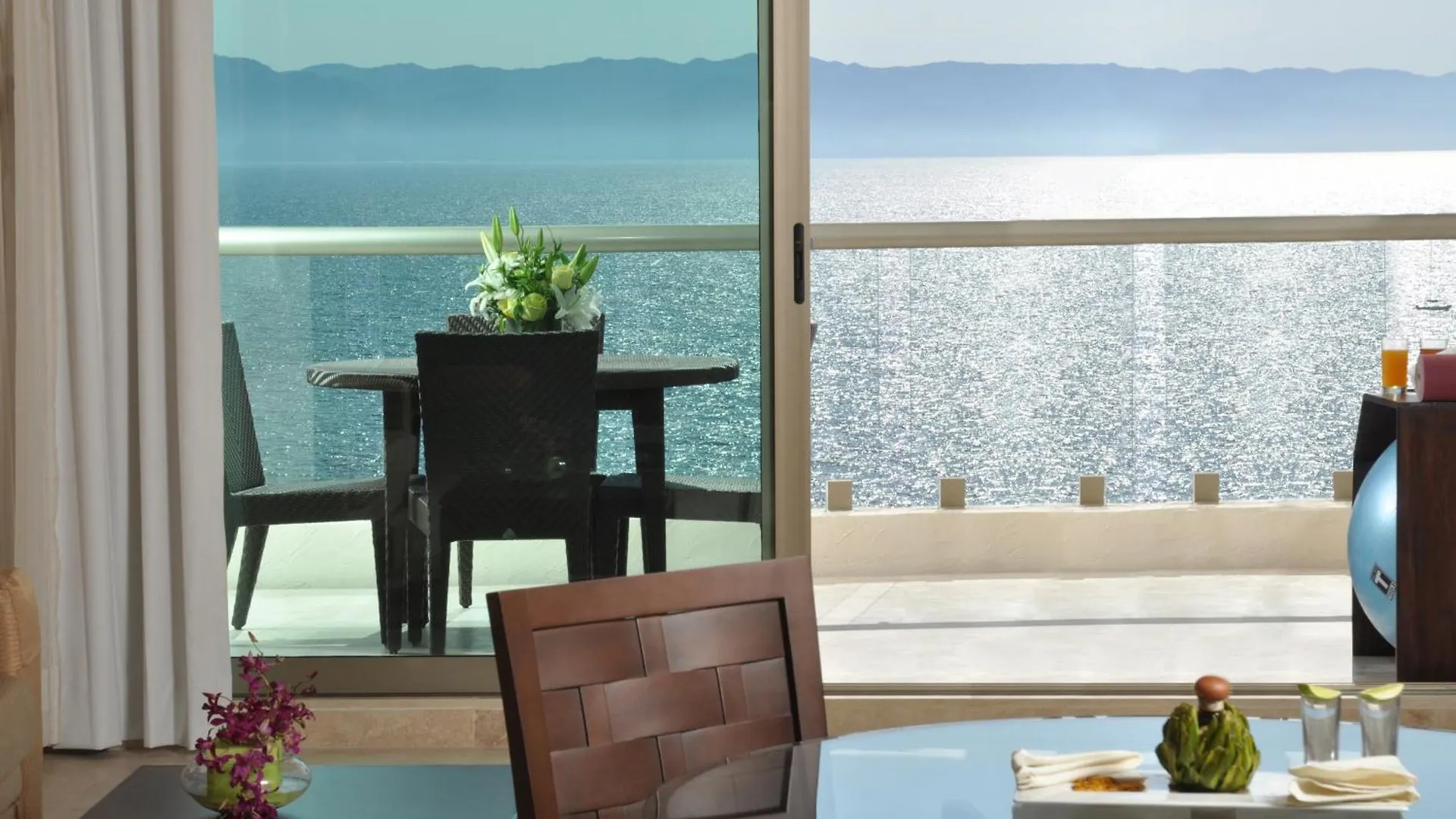 Sunset Plaza Beach Resort Puerto Vallarta All Inclusive México